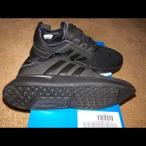 Black Adidas low tops